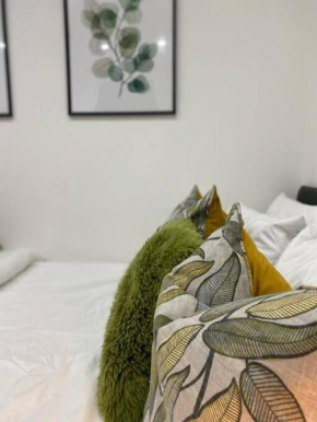 Tavi 3 by Mia Living Modern 1 bedroom apartment